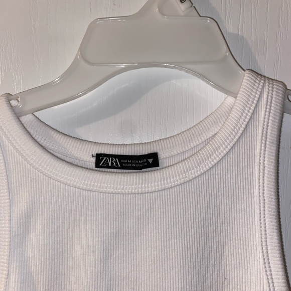 2 Zara high neck tanks - Picture 4 of 4